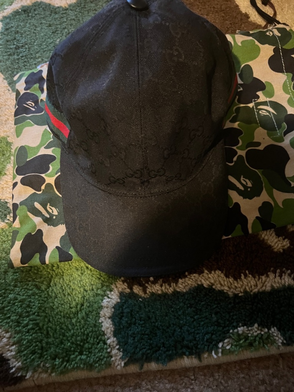 Gucci Black Baseball Cap with Red and Green Stripe